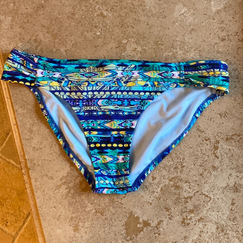 Jessica Simpson bikini bottoms💙💗🌸